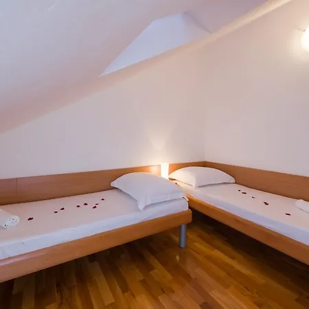 Apartament Apartment Bol
