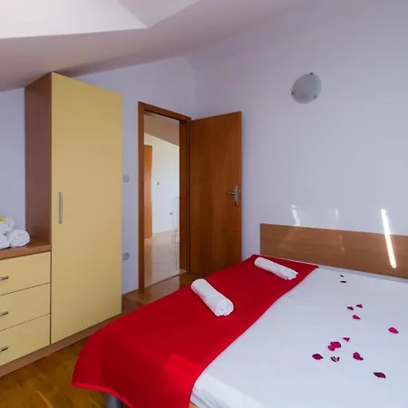 아파트 Apartment Bol